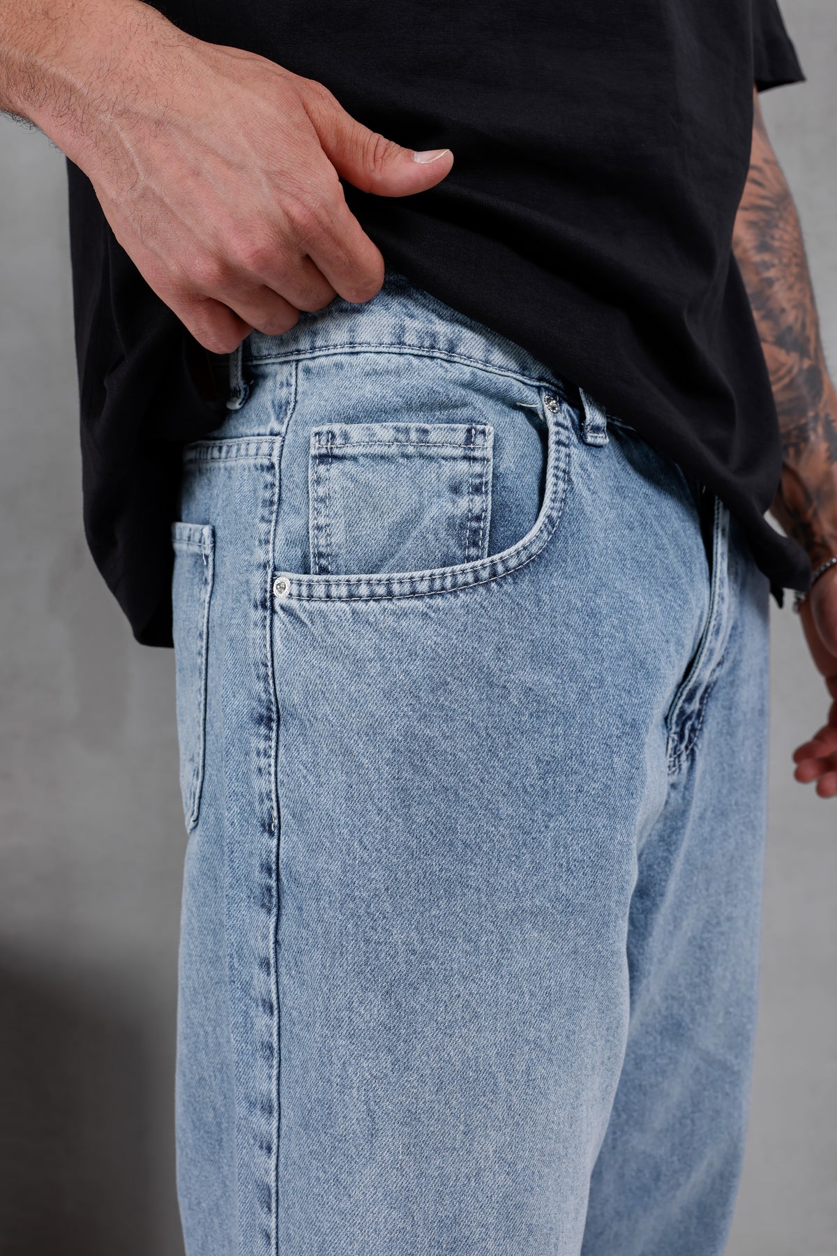 M06 Baggy Jean – Ice Blue