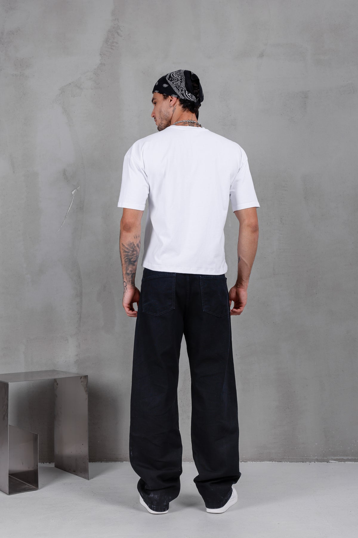 M01 Washed Black Baggy Jean