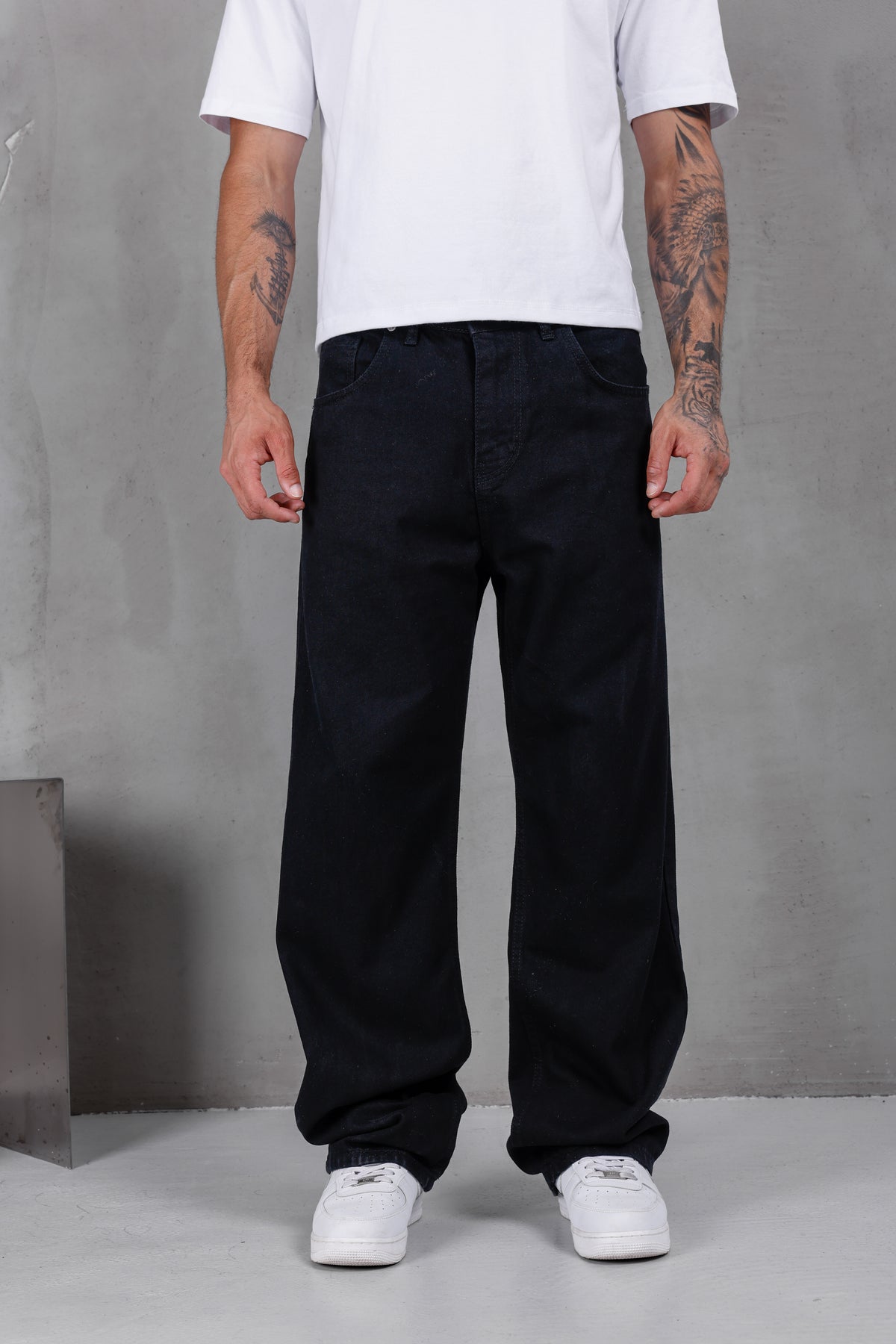 M01 Washed Black Baggy Jean