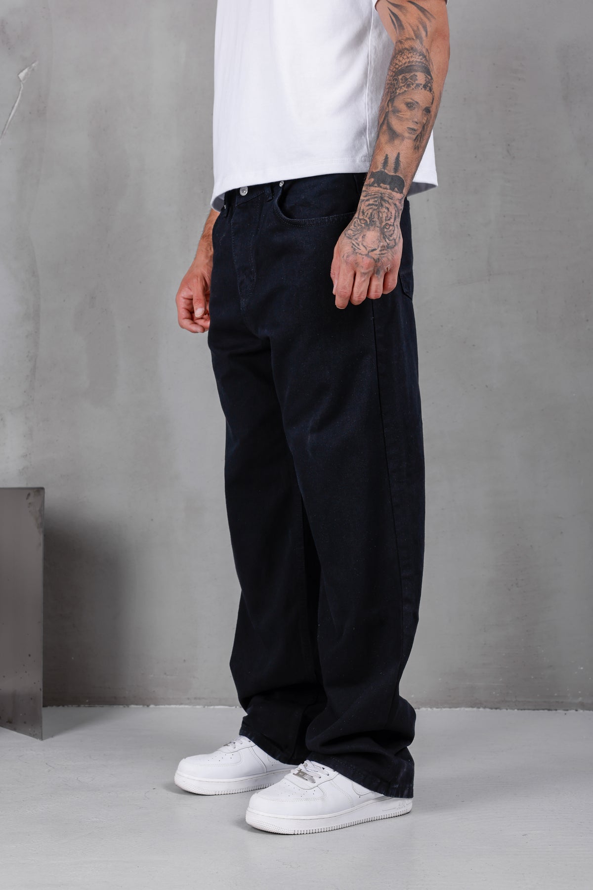 M01 Washed Black Baggy Jean