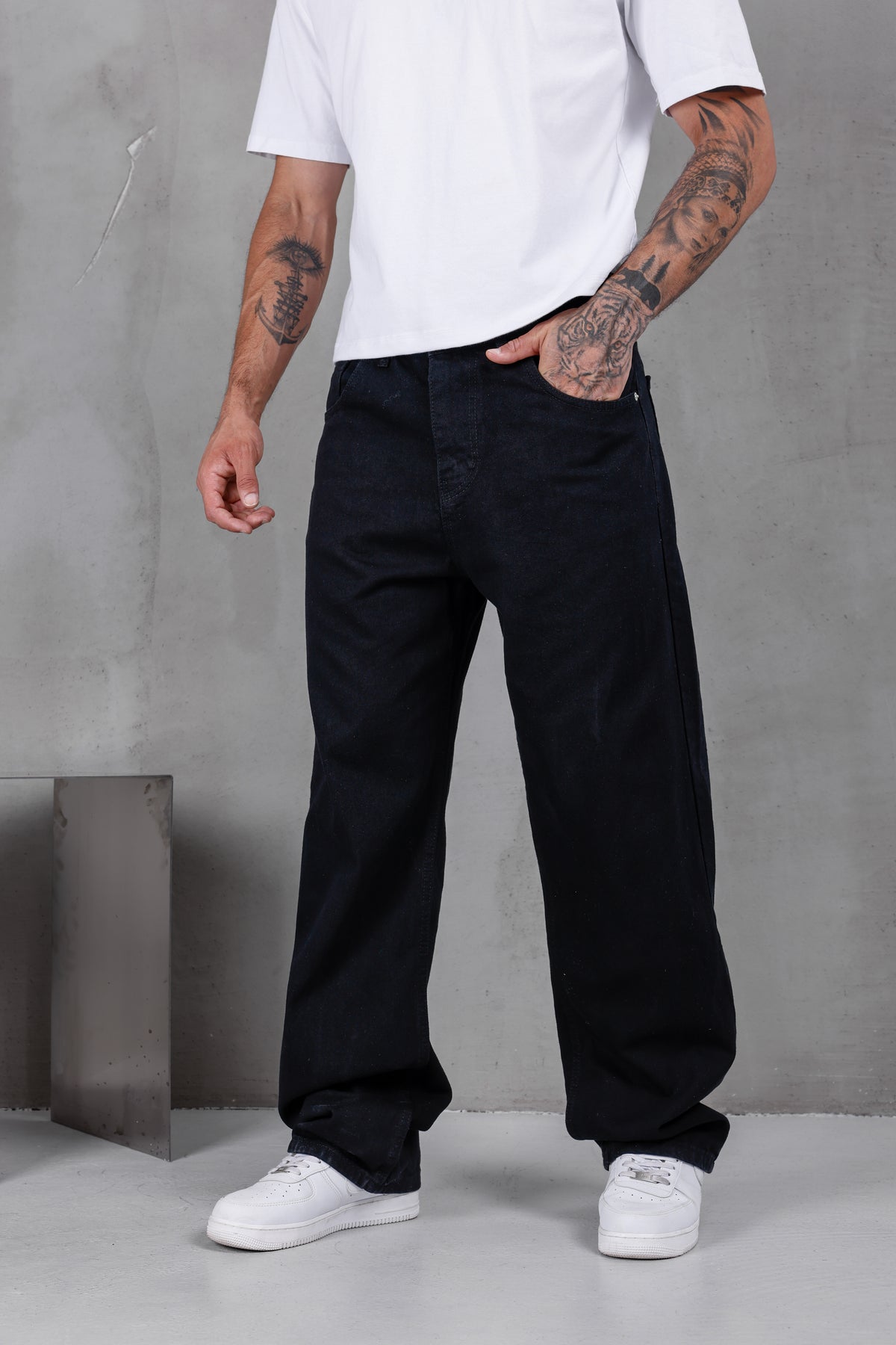 M01 Washed Black Baggy Jean