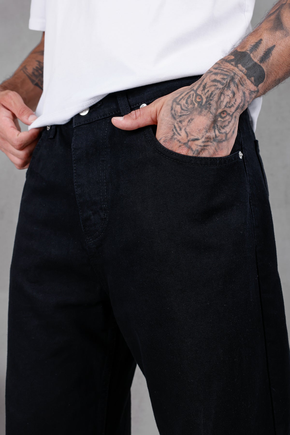 M01 Washed Black Baggy Jean