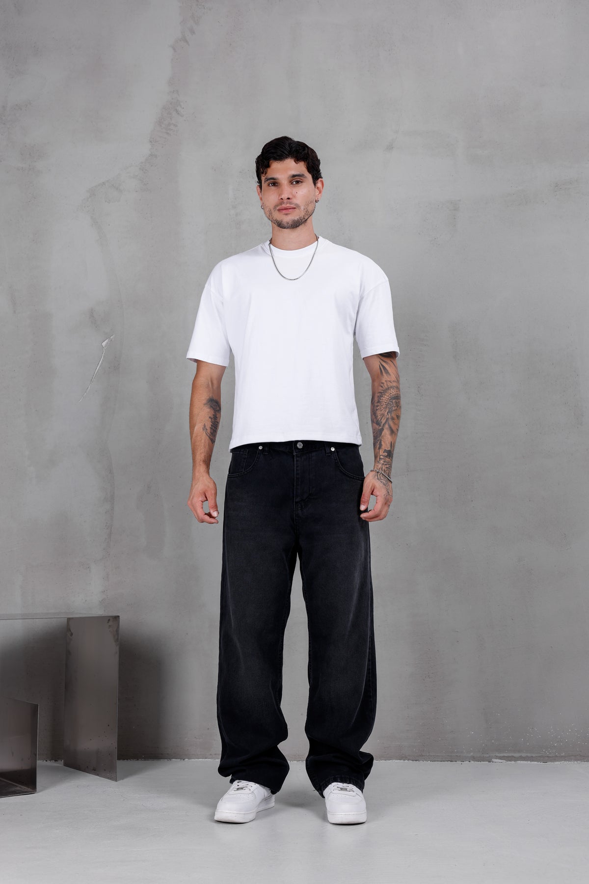 M08 Super Baggy Jean – Washed Black