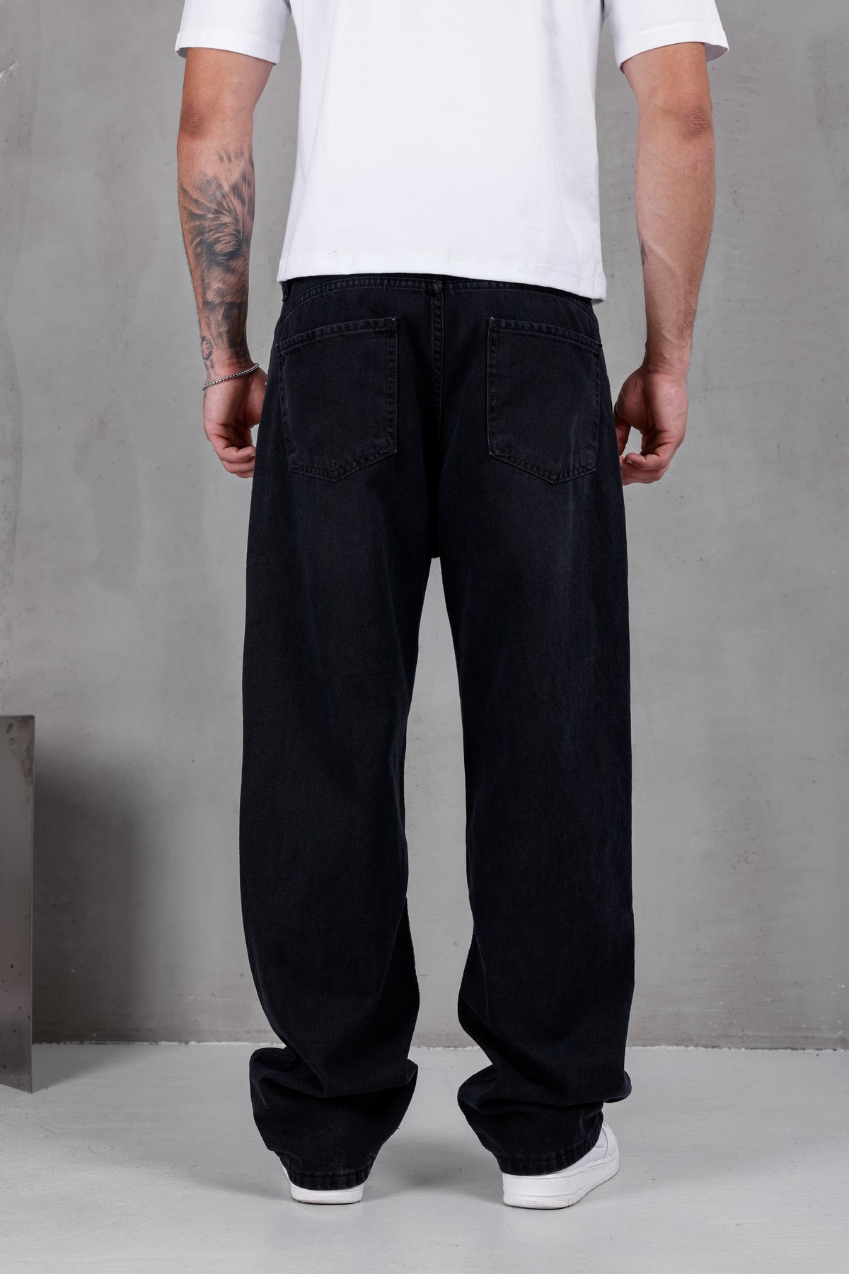 M08 Super Baggy Jean – Washed Black