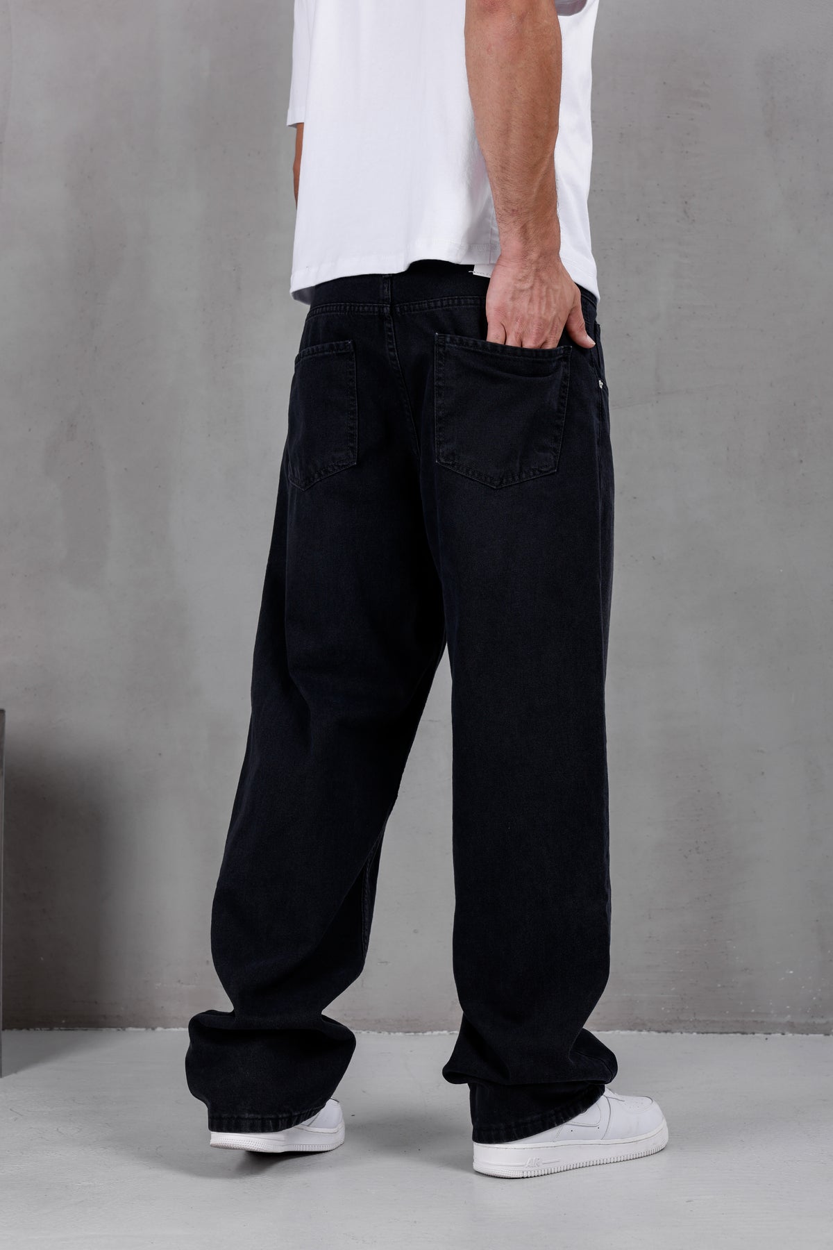 M08 Super Baggy Jean – Washed Black