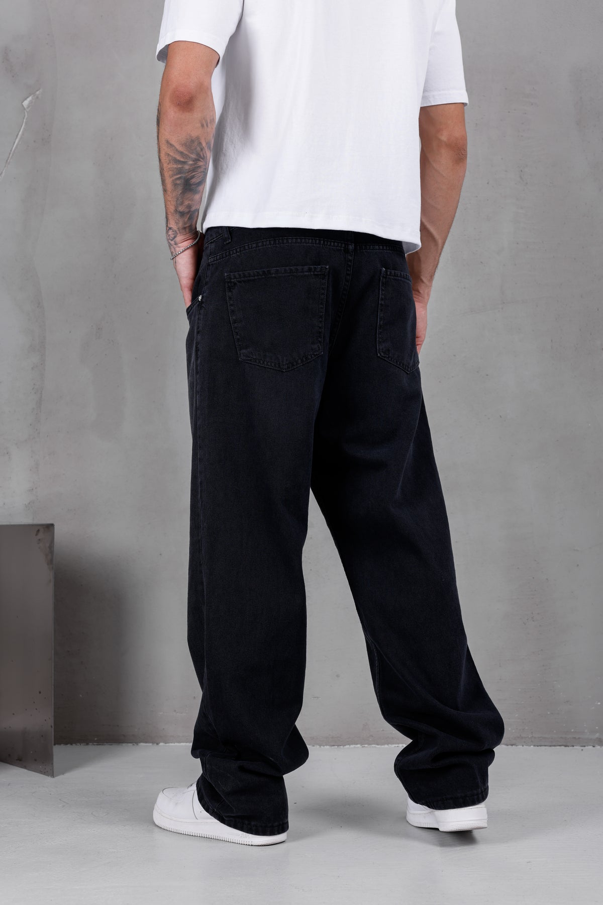 M08 Super Baggy Jean – Washed Black