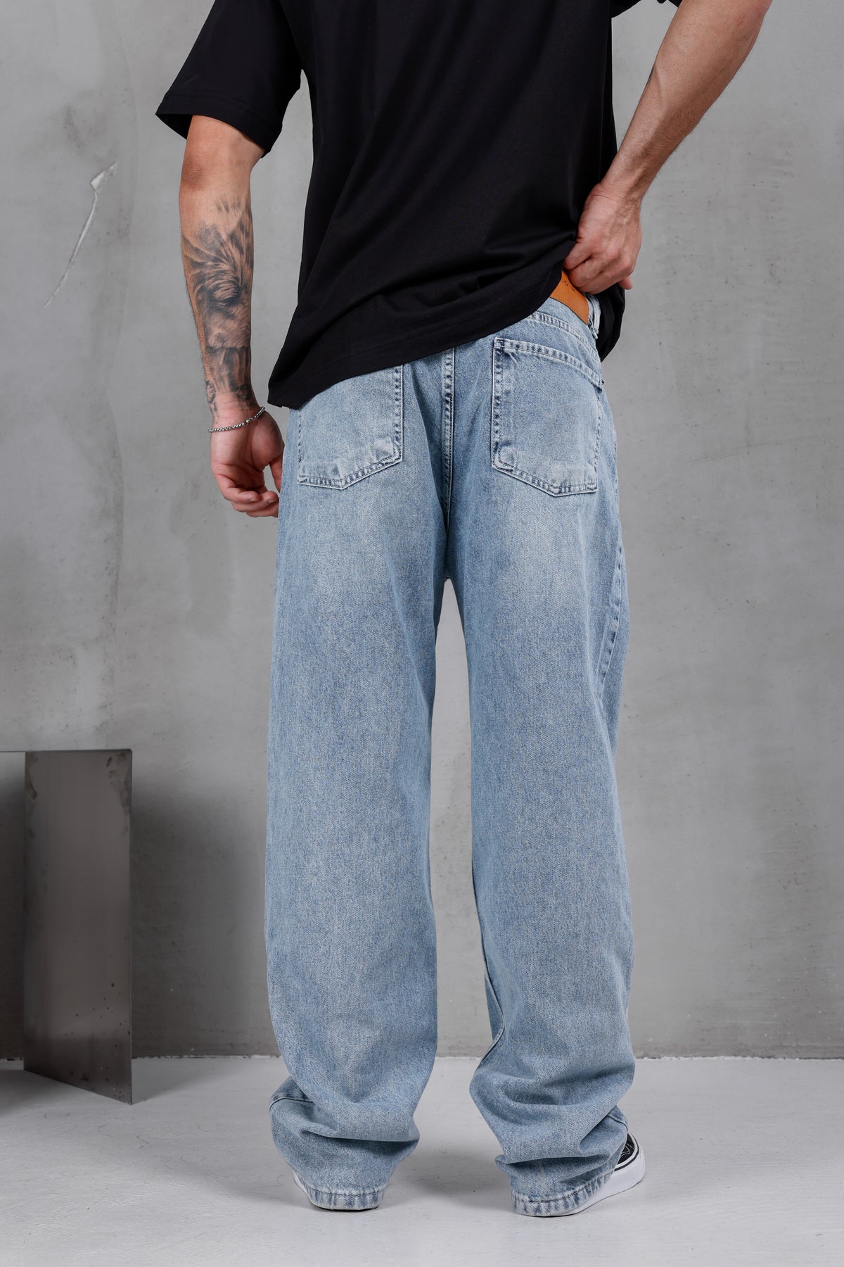 M06 Baggy Jean – Ice Blue