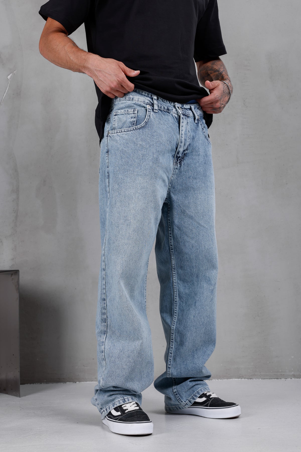 M06 Baggy Jean – Ice Blue